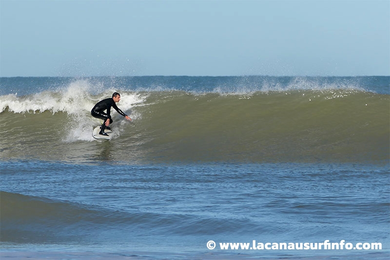 Lacanau Surf Info : surf report du 19/04/2024 à 9h
